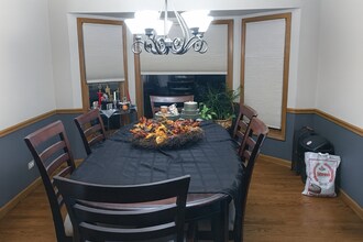 585 Casey Ct in Aurora, IL - Building Photo - Building Photo