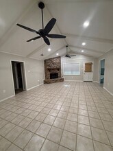 1422 Stoneleigh Dr in Baton Rouge, LA - Foto de edificio - Building Photo