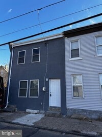 5209 Wakefield St photo'