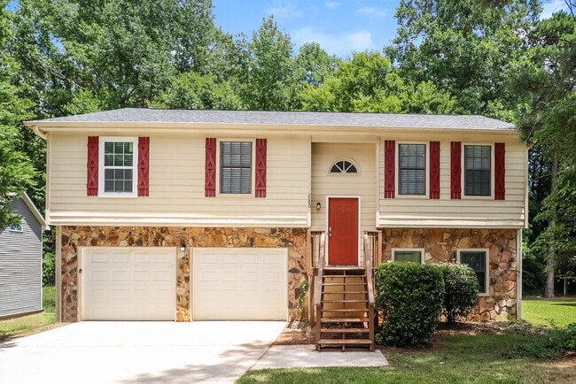 property at 2080 Bedford Ct