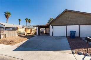 7115 Kenwood St in Las Vegas, NV - Building Photo