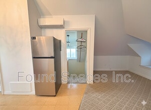 74 Garfield Ave S in Hamilton, ON - Building Photo - Building Photo