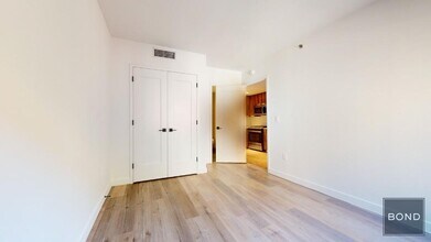350 W 45th St in New York, NY - Building Photo - Building Photo
