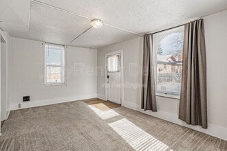 2033 1/2 Clayton Street in Denver, CO - Building Photo - Building Photo