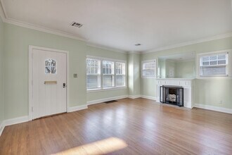 109 E 26th Pl, Unit Front House in Tulsa, OK - Building Photo - Building Photo