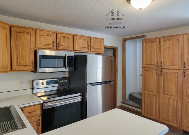 1027 Fond Du Lac Ave in Sheboygan Falls, WI - Building Photo - Building Photo