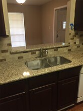 526 Broad Ripple Dr in Huffman, TX - Building Photo - Building Photo
