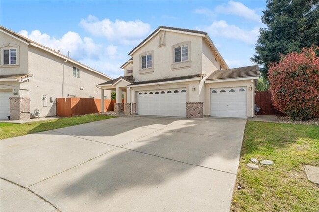 7 Pewter Ct in Sacramento, CA - Building Photo - Building Photo