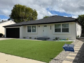 16918 Bassett St in Los Angeles, CA - Building Photo - Building Photo