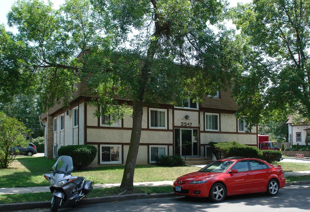 3547 Grand Ave S in Minneapolis, MN - Building Photo