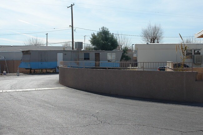 Yucca Terrace Mobile Home Park in Las Vegas, NV - Building Photo - Building Photo