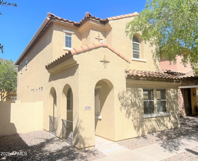 property at 5330 W Chisum Trail