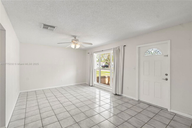 9364 SW 184th Ter in Miami, FL - Building Photo - Building Photo