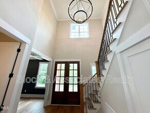 318 Hinton St in Apex, NC - Building Photo - Building Photo