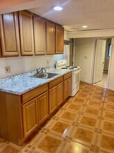 1077 Martinstein Ave in Bay Shore, NY - Building Photo - Building Photo