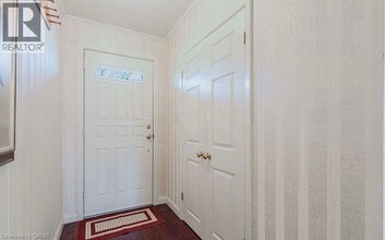 2416 Rebecca St in Oakville, ON - Building Photo - Building Photo