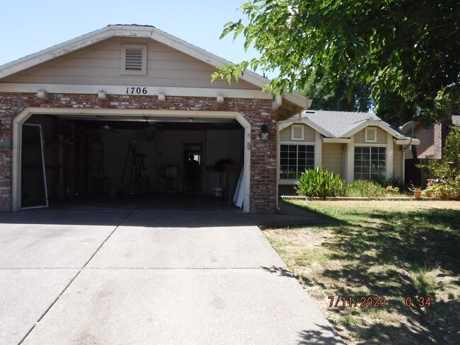 1706 Brookglen Dr