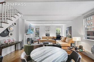 66 Jane St, Unit 2 in New York, NY - Foto de edificio - Building Photo