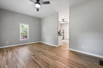 1586 3rd St Dr NE in Hickory, NC - Building Photo - Building Photo