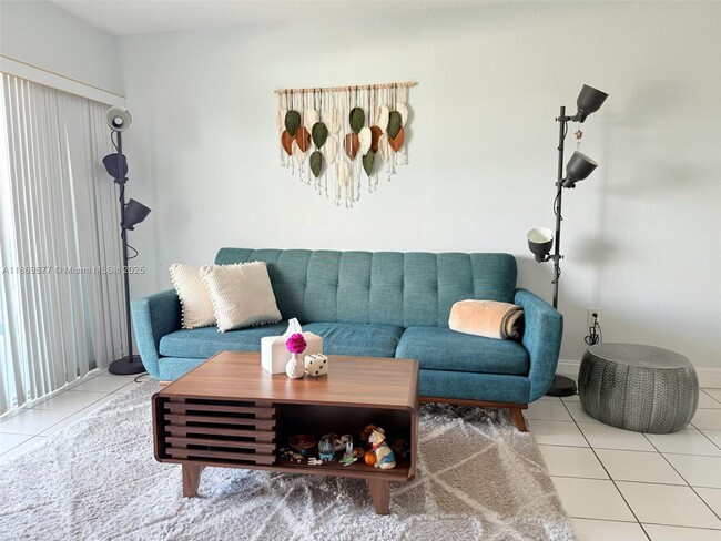 property at 4141 Nautilus Dr