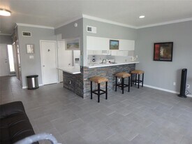 127 April Point Dr S