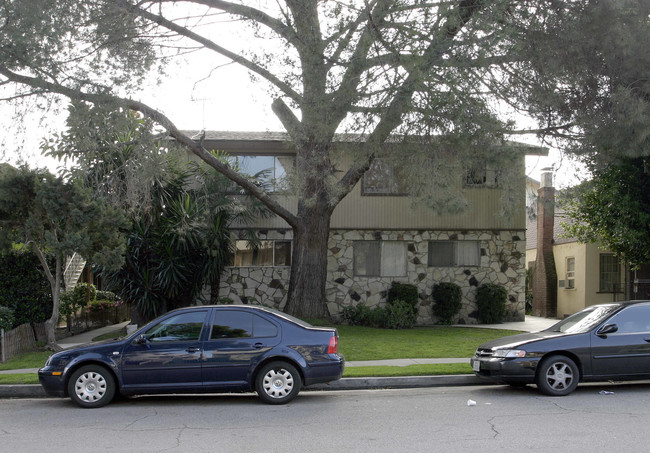 1120 San Rafael Ave in Glendale, CA - Building Photo - Building Photo