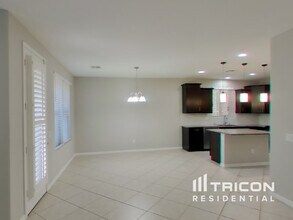 10250 Copalito Dr in Las Vegas, NV - Building Photo - Building Photo