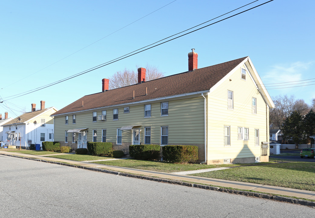 41-45 S B St in Taftville, CT - Building Photo