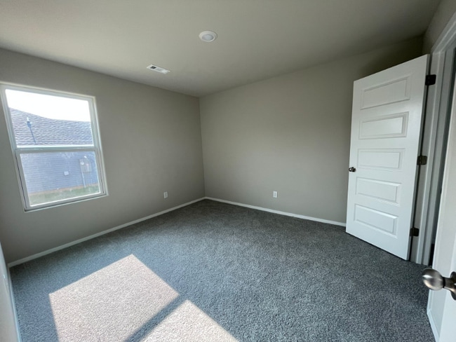 1406 E Piedmont Ct in Siloam Springs, AR - Building Photo - Building Photo