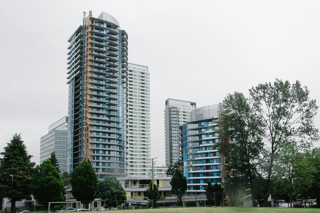 Northwest - West Tower in Vancouver, BC - Building Photo