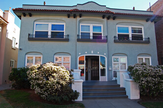 4th in San Diego, CA - Building Photo - Building Photo