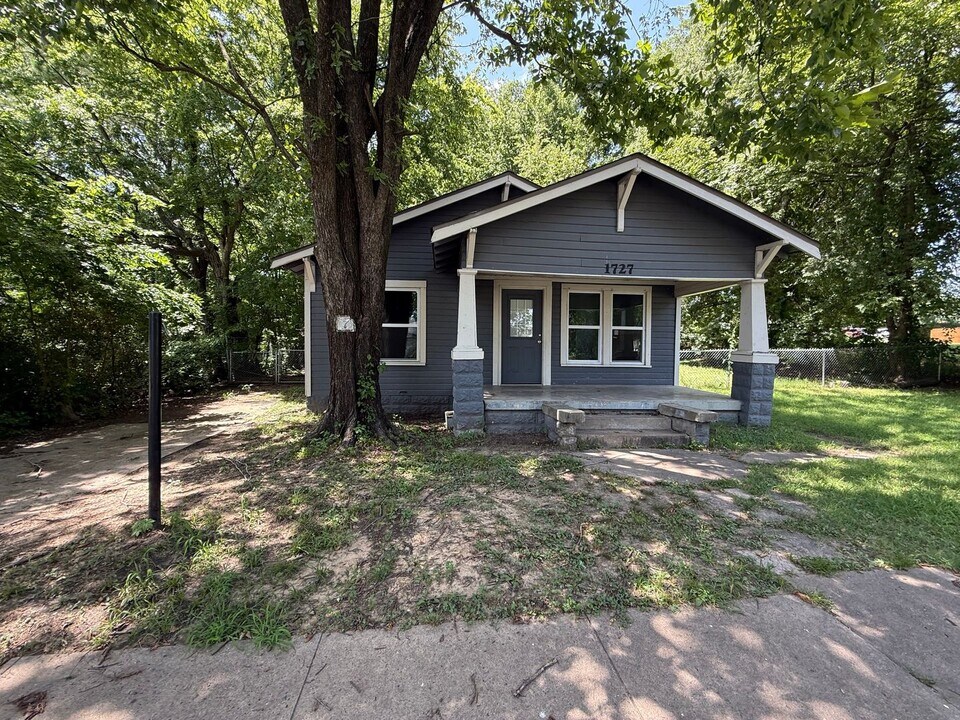 1727 N 9th St in Fort Smith, AR - Building Photo
