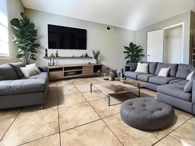 property at 3822 Englewood Cir
