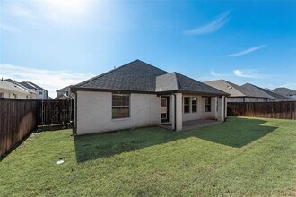 253 Coyote Creek Dr in Lavon, TX - Building Photo - Building Photo