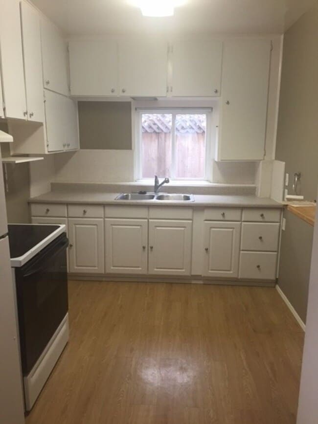 4866-4868 Orchard Ave in San Diego, CA - Foto de edificio - Building Photo