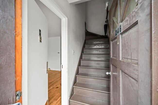 246 Sip Ave in Jersey City, NJ - Building Photo - Building Photo