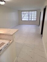 7480 NW 17th St in Plantation, FL - Building Photo