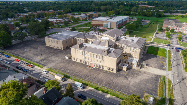 Starling Yard in Columbus, OH - Foto de edificio - Building Photo