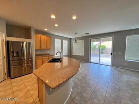 10618 W Lone Cactus Dr in Peoria, AZ - Building Photo