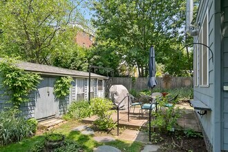 38 Spring St in Somerville, MA - Foto de edificio - Building Photo