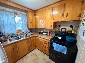 11 Pierce St, Unit 1 in Orono, ME - Building Photo - Building Photo