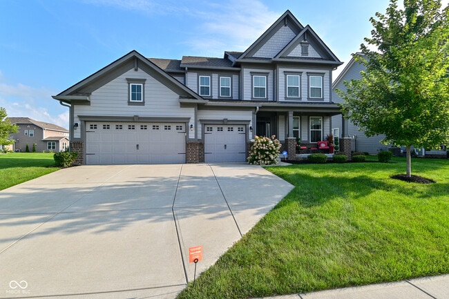 16492 Wilsons Farm Dr in Fortville, IN - Building Photo - Building Photo