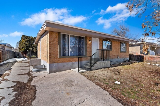 443 Dorothea Way in Salt Lake City, UT - Building Photo - Building Photo