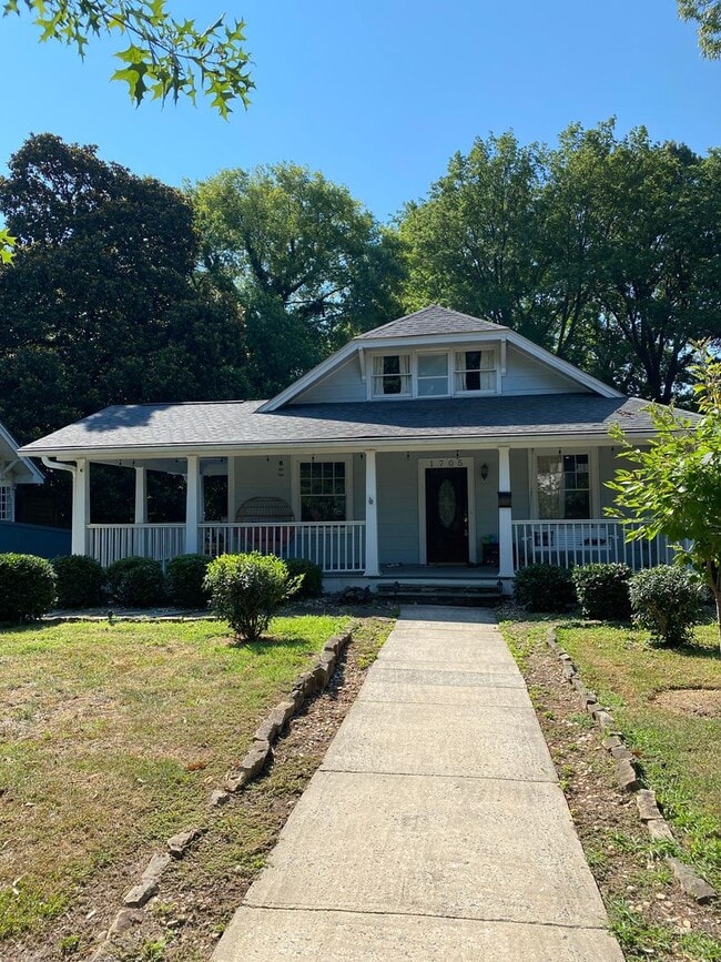 property at 1705 Fountain View St