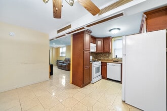 114 Terrace Pl, Unit 1 in Brooklyn, NY - Building Photo - Building Photo