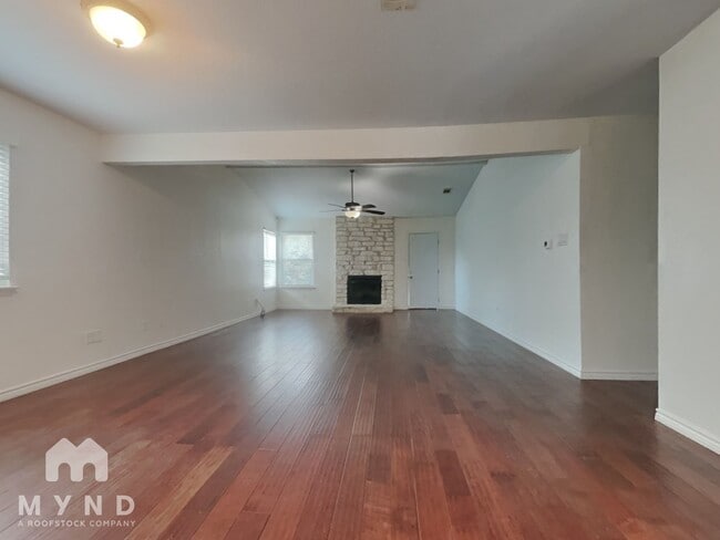 9716 Meadowheath Dr in Austin, TX - Building Photo - Building Photo