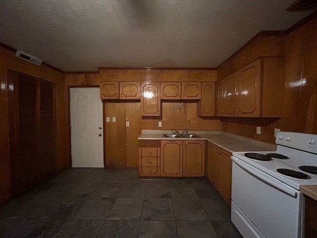 664 Queen Julianna Ln in Jackson, MS - Building Photo - Building Photo