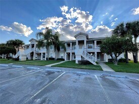 13348 Fairway Glen Dr, Unit 202 in Orlando, FL - Building Photo