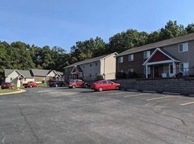 613 Palisades Dr, Unit 613 in Pacific, MO - Building Photo