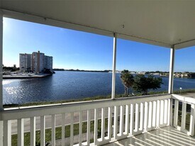 18601 NE 14th Ave in North Miami Beach, FL - Building Photo